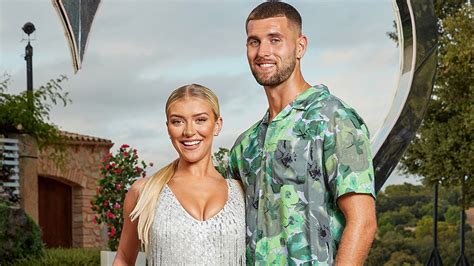 are zach and molly still together love island|More.